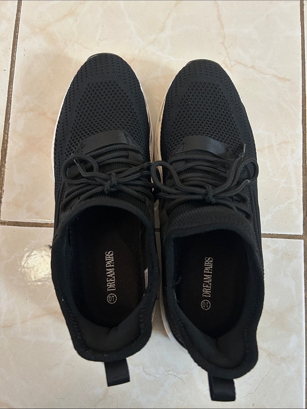 Dream Pairs Women’s Black Knit Slip-On Sneakers